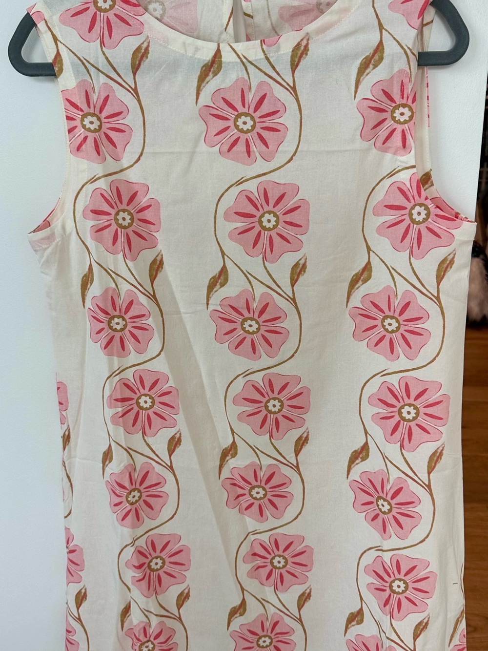 Women's Sleeveless Floral Shift Dress in Pink on Cream